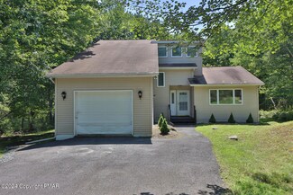 126 Crystal Dr, Long Pond, PA 18334