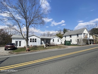 18 Arneytown Hornerstown Rd, Cream Ridge, NJ 08514