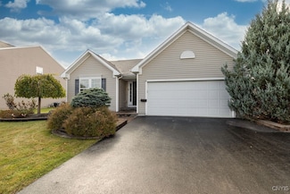 11 Sun Meadows Way, Baldwinsville, NY 13027