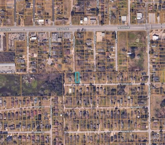 225 Preston St, La Marque, TX 77568