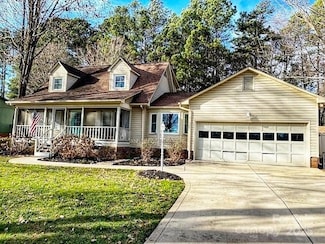 3015 Lake Shore Rd S, Denver, NC 28037