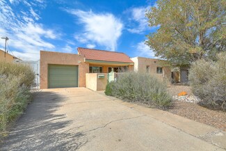 1813 Dakota St NE, Albuquerque, NM 87110