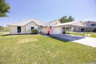 25 Ward Rd, Brackettville, TX 78832