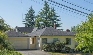 4205 NE 45th St, Seattle, WA 98105