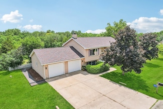 2642 N 3739th Rd, Sheridan, IL 60551