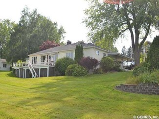 7058 Bayview Dr, Sodus Point, NY 14555
