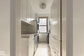 235 E 73rd St Unit 8D, New York, NY 10021