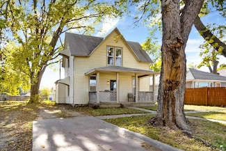 515 W 10th St, Junction City, KS 66441