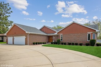 201 Andover Dr, Prospect Heights, IL 60070