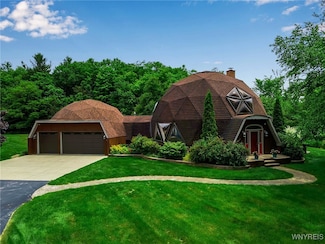 2905 Four Rod Rd, East Aurora, NY 14052