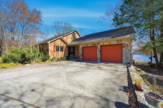 140 Tawny Oak Loop, Crossville, TN 38558