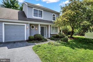 249 Crescent Dr, Hershey, PA 17033
