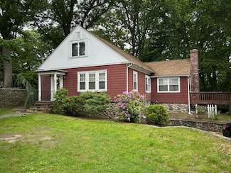 175 Oakland Ave, Cranston, RI 02910