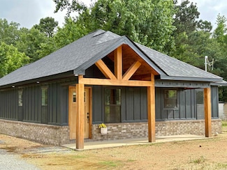 8101 Sulphur Springs Rd, Pine Bluff, AR 71603