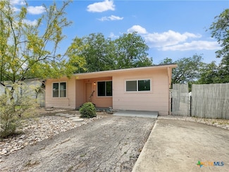 737 N Central Ave, New Braunfels, TX 78130