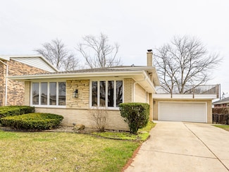 9051 S Francisco Ave, Evergreen Park, IL 60805
