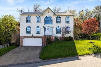 812 Emerald Dr, New Kensington, PA 15068