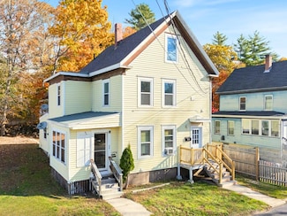 6 Harris St, Springvale, ME 04083