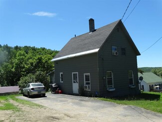 52 Fairview St, Newport, VT 05855