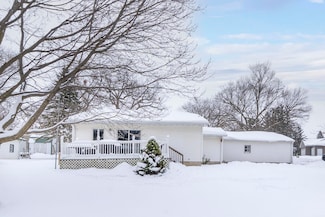 507 11th St SE, Waverly, IA 50677