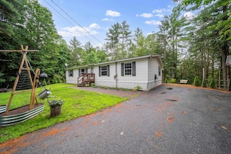 44 Hoit Mill Rd, Weare, NH 03281