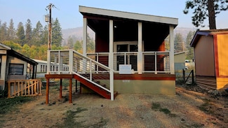 5 Columbia Dr, Kettle Falls, WA 99141