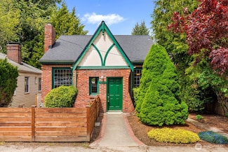 1214 NE 98th St, Seattle, WA 98115