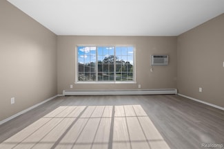 436 Romeo Rd Unit 322, Rochester, MI 48307