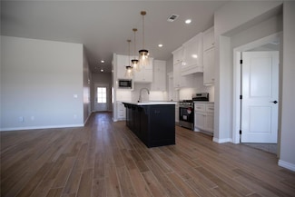 9320 NW 117th St, Yukon, OK 73099