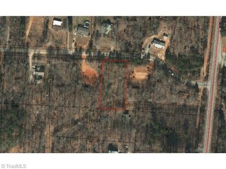 185 Lester Dr, Lexington, NC 27292