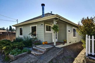 111 Hames Rd, Watsonville, CA 95076