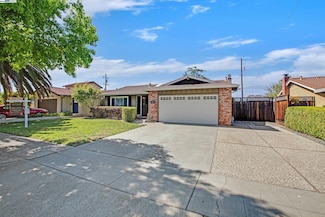 1215 Greenmoor Dr, San Jose, CA 95118