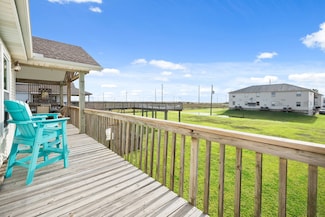 16507 Captain Kidd Rd, Jamaica Beach, TX 77554