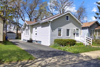 646 Walnut St, Waukegan, IL 60085