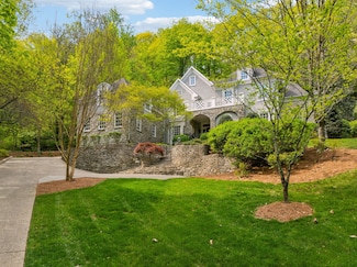 57 Annandale, Nashville, TN 37215