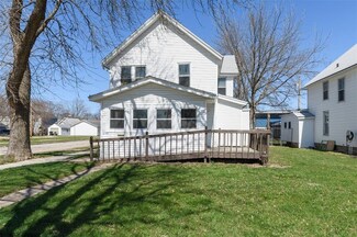 638 C Ave NW, Cedar Rapids, IA 52405
