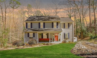 3216 Nuttree Woods Dr, Midlothian, VA 23112