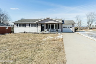 795 Sunset Ln, Northumberland, PA 17857
