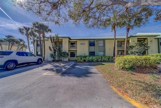 6033 113th St Unit 213, Seminole, FL 33772