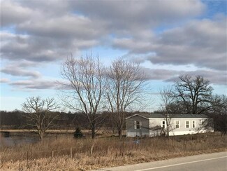 1279 212th Blvd, Belle Plaine, IA 52208