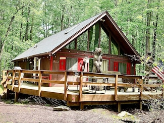 256 Partridge Dr, Pocono Lake, PA 18347