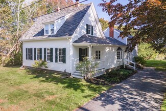 6 Porters Landing Rd, Freeport, ME 04032