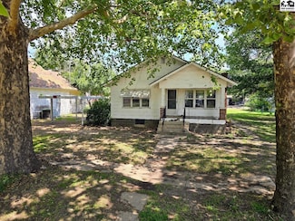 310 S Mardis St, Sylvia, KS 67581