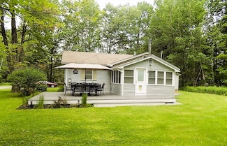 14 N Ridge St, East Otis, MA 01029