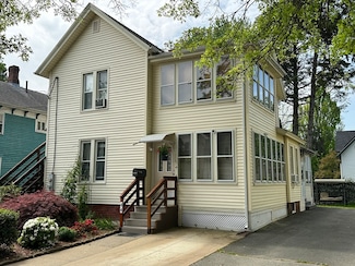 44 Spring St, West Springfield, MA 01089