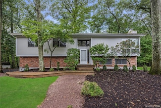 17 Sherwood Ridge Rd, Suffern, NY 10901