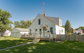 106 SW Commerce St, Adams, MN 55909
