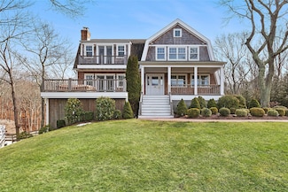22 Old Trail Rd, Water Mill, NY 11976