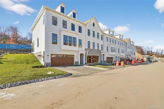 1805 Soundview Ct, Yorktown Heights, NY 10598