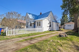 10 N Vernon Ave, Deer Park, WA 99006